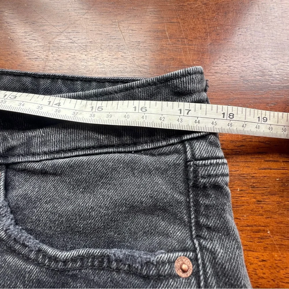 Old Navy Distressed Black Denim Shorts - Picture 3 of 7